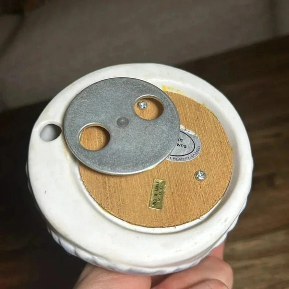 vintage porcelain clown playing violin music box with dog SEND IN THE CLOWNS - Picture 13 of 16